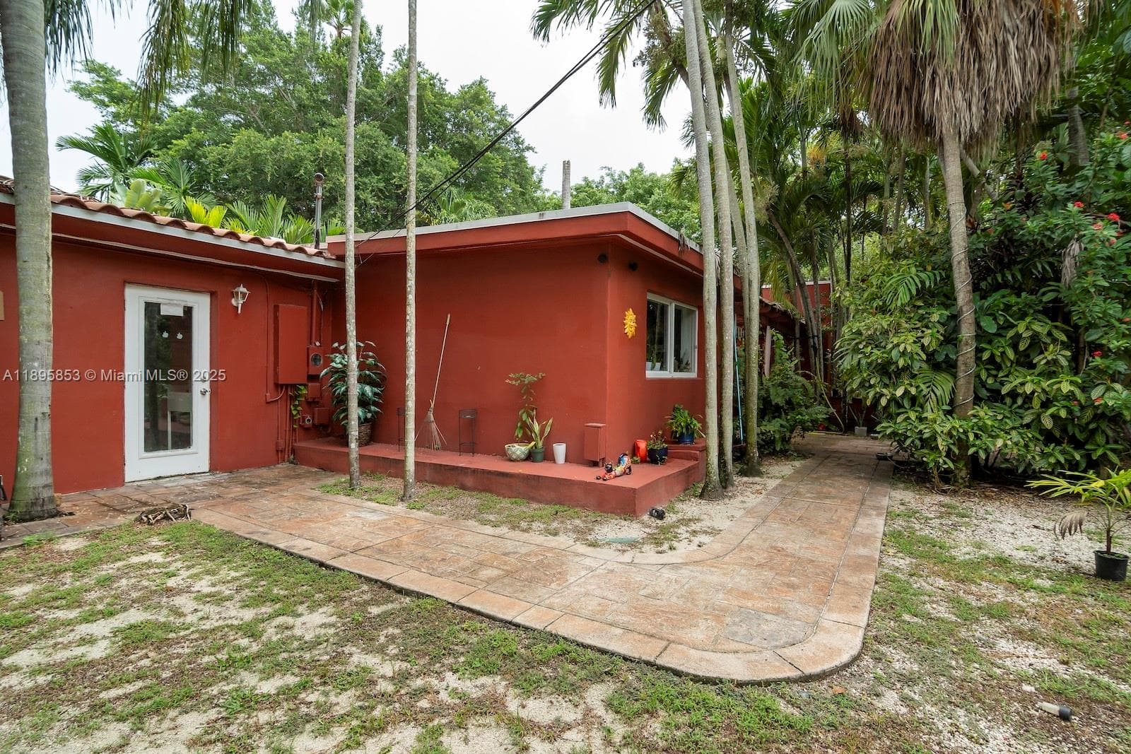 14000 N Miami Ave photo 16