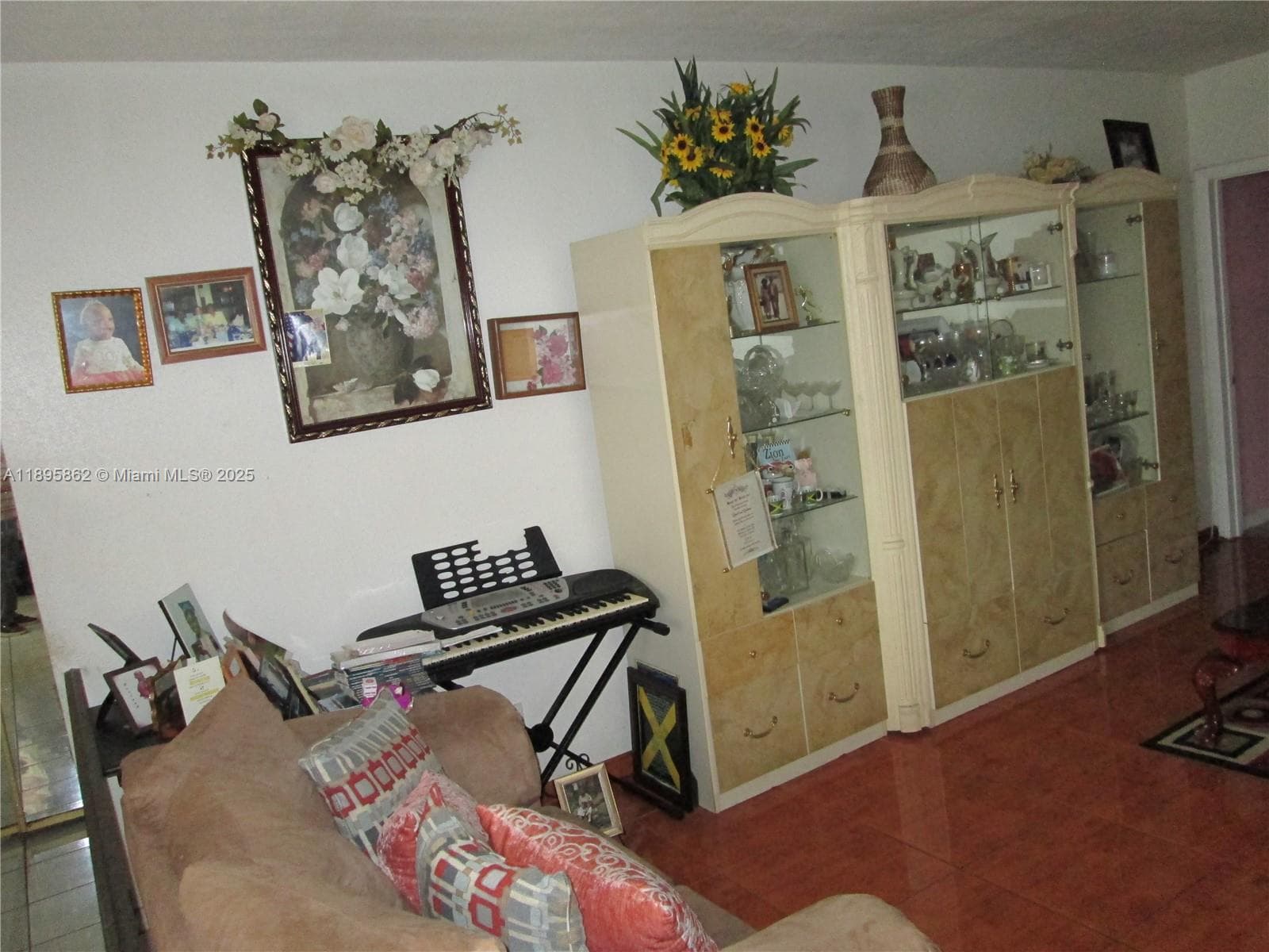 3346 NW 23rd Ct photo 3