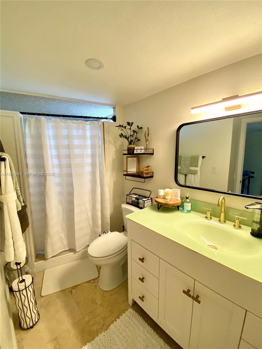 SUNWOOD CONDO · #240 in Miami - Photo 3