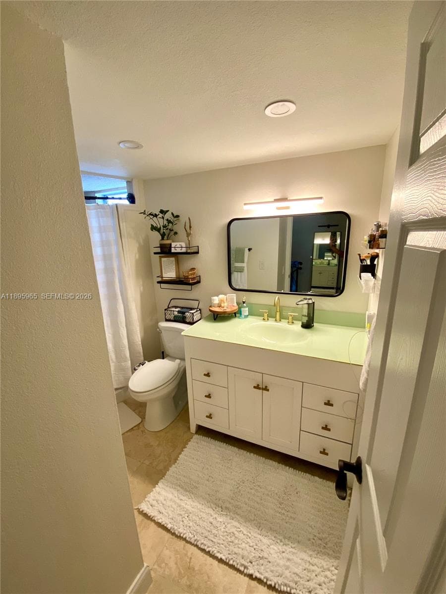 SUNWOOD CONDO · #240 in Miami - Photo 4