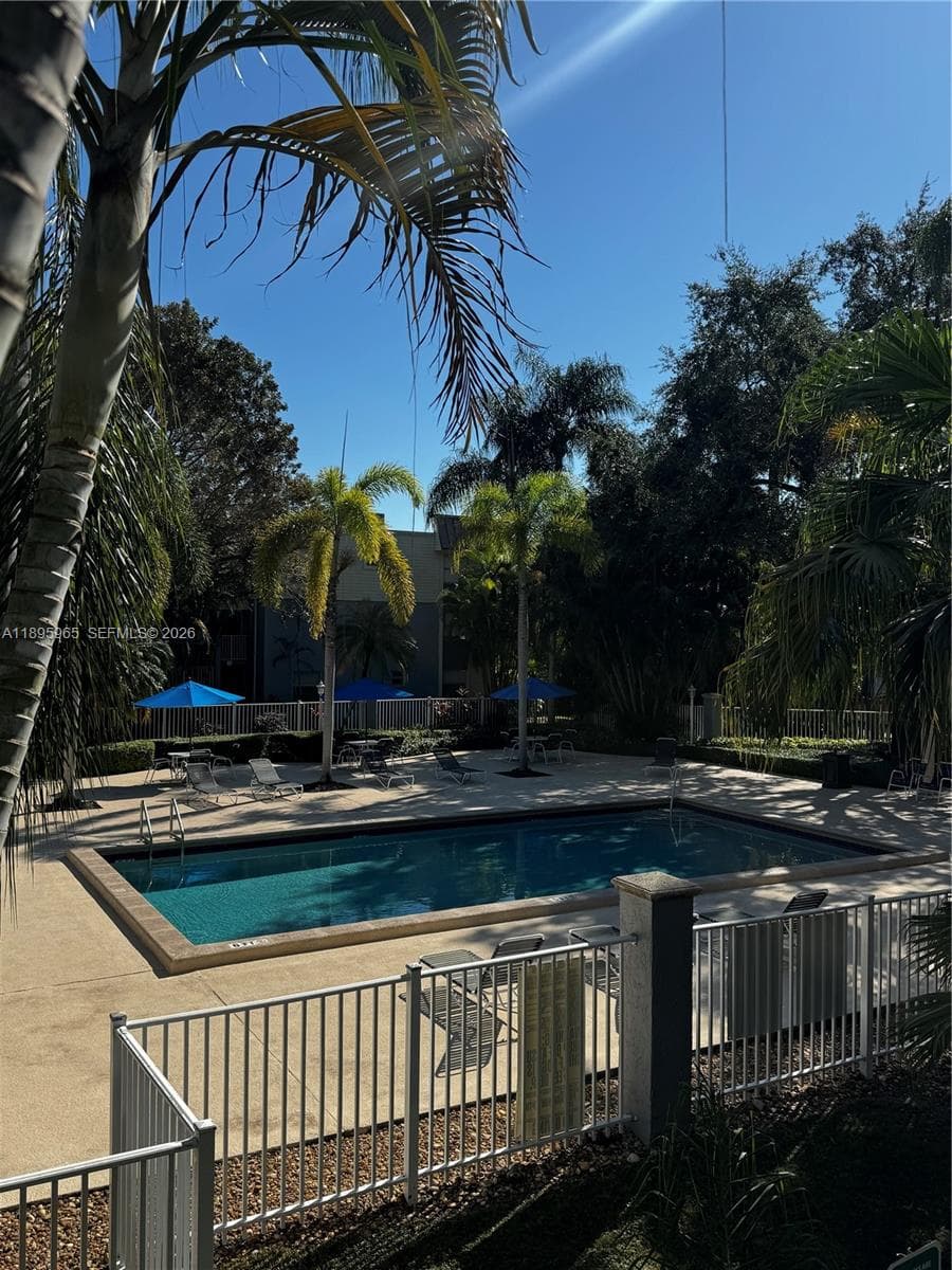 SUNWOOD CONDO · #240 in Miami - Photo 8