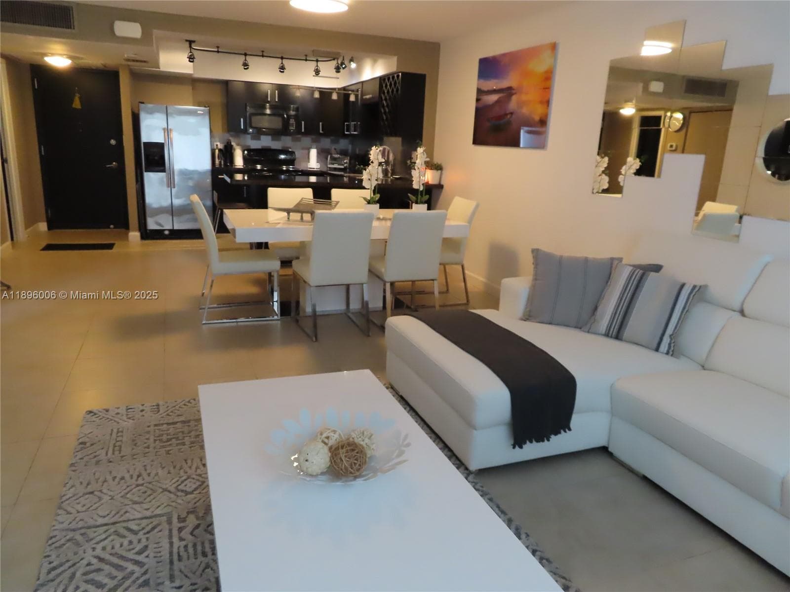 ARLEN BEACH CONDO · #419 in Miami Beach - Photo 10