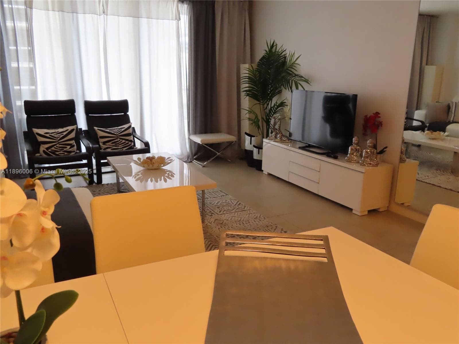 ARLEN BEACH CONDO · #419 in Miami Beach - Photo 25