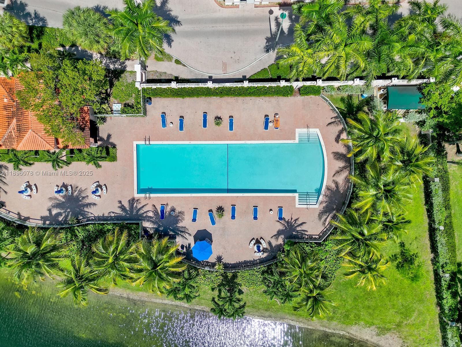 THE COURTS AT DORAL ISLES · #1325 in Doral - Photo 18