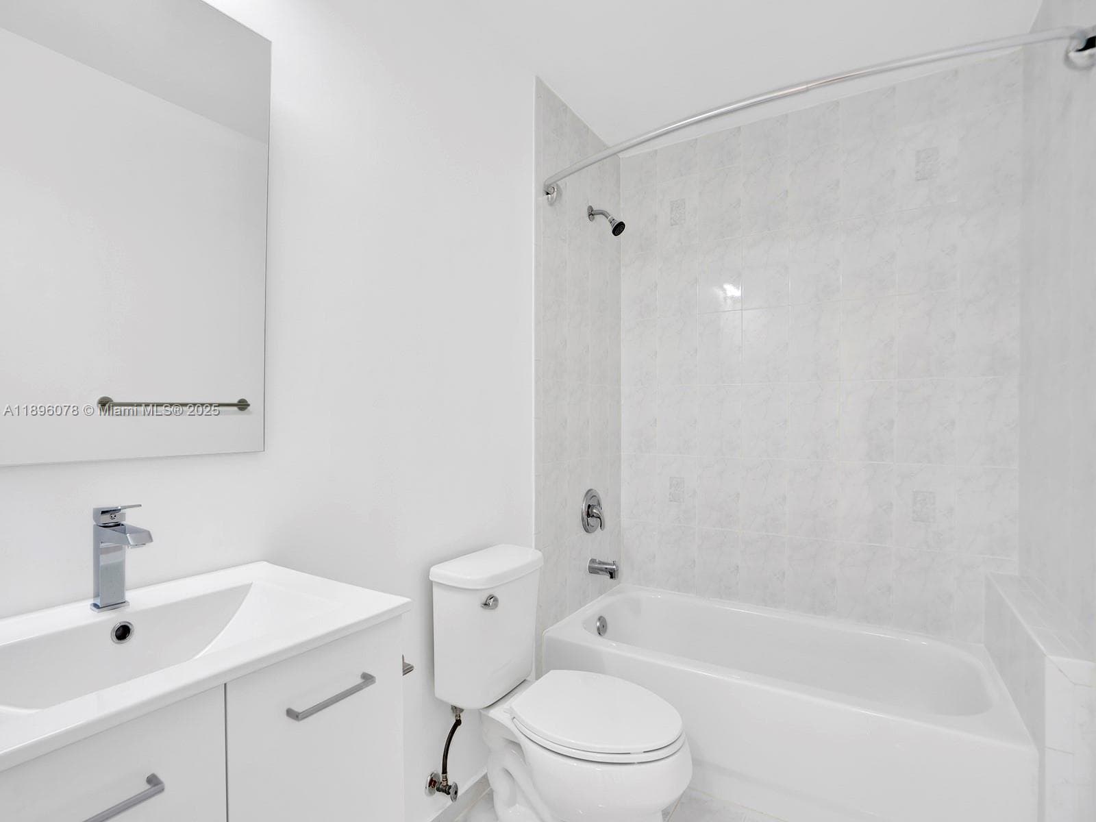 THE COURTS AT DORAL ISLES · #1325 in Doral - Photo 15