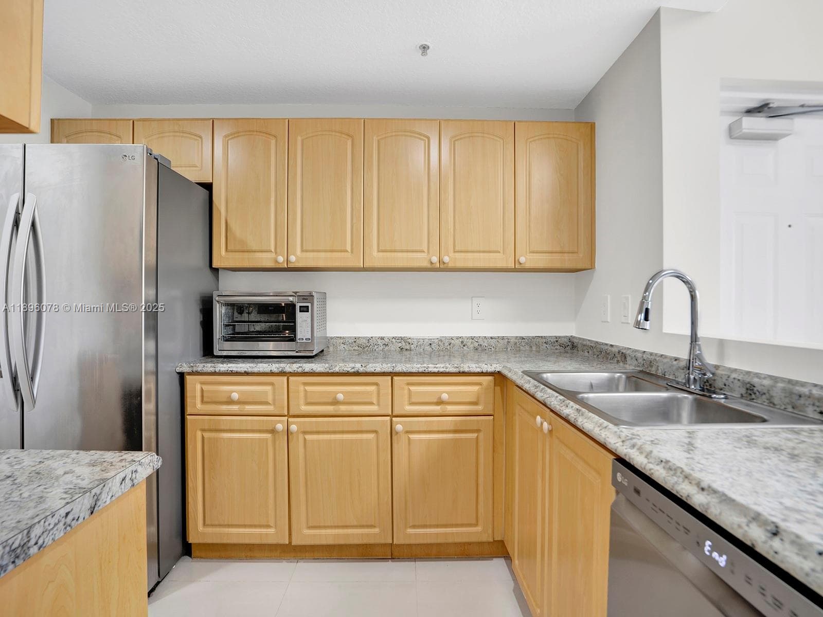 THE COURTS AT DORAL ISLES · #1325 in Doral - Photo 4