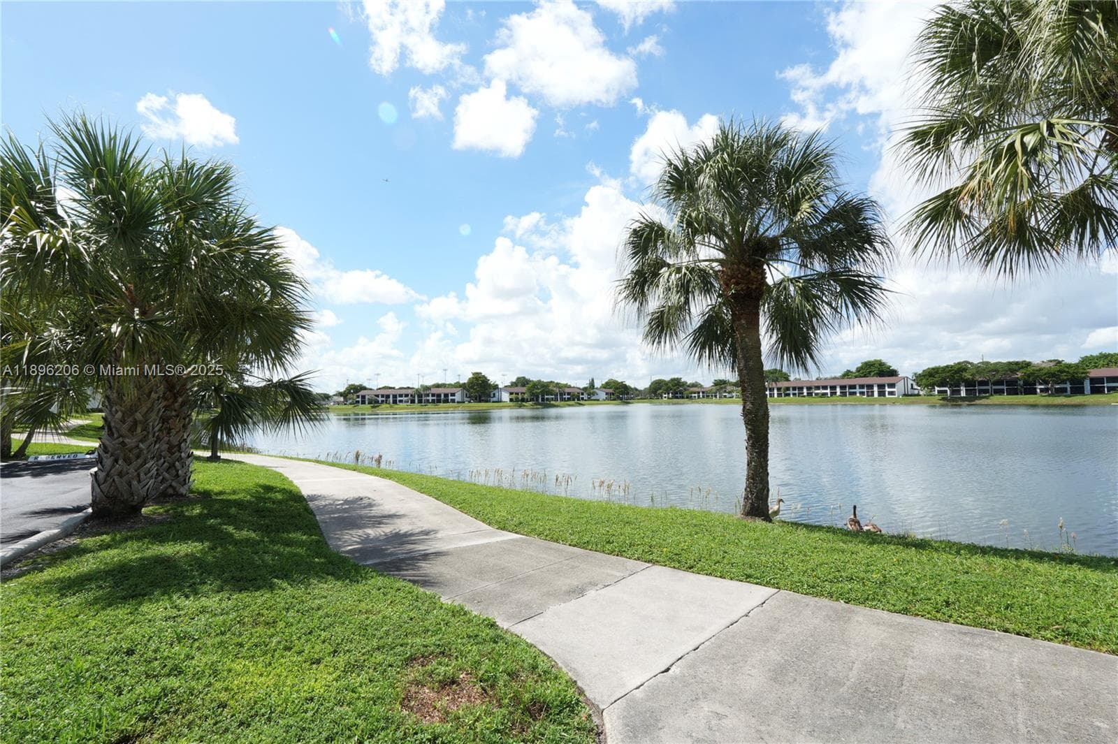 LAKE POINTE CONDOMINIUM · #128 in Oakland Park - Photo 28