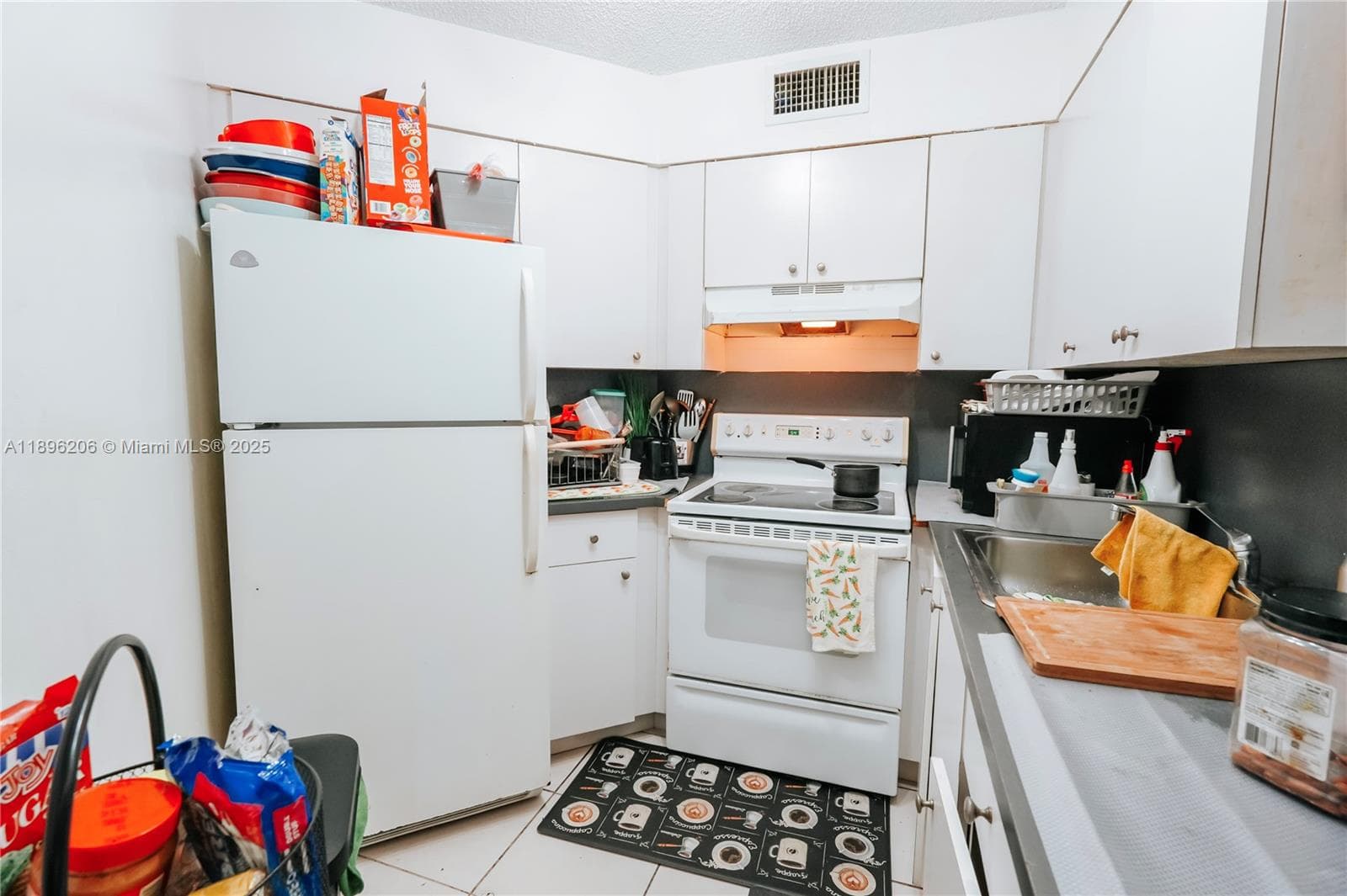 LAKE POINTE CONDOMINIUM · #128 in Oakland Park - Photo 5