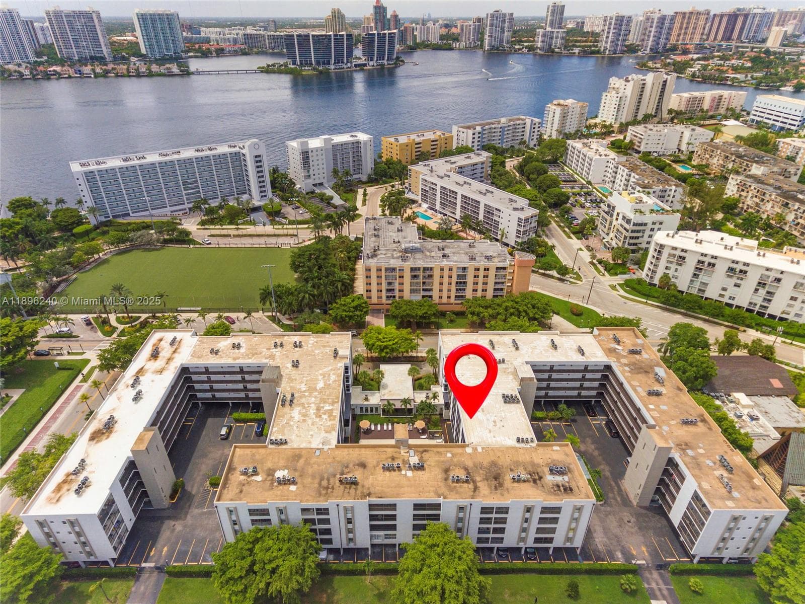 Le Cartier · #426 in Sunny Isles Beach - Photo 30