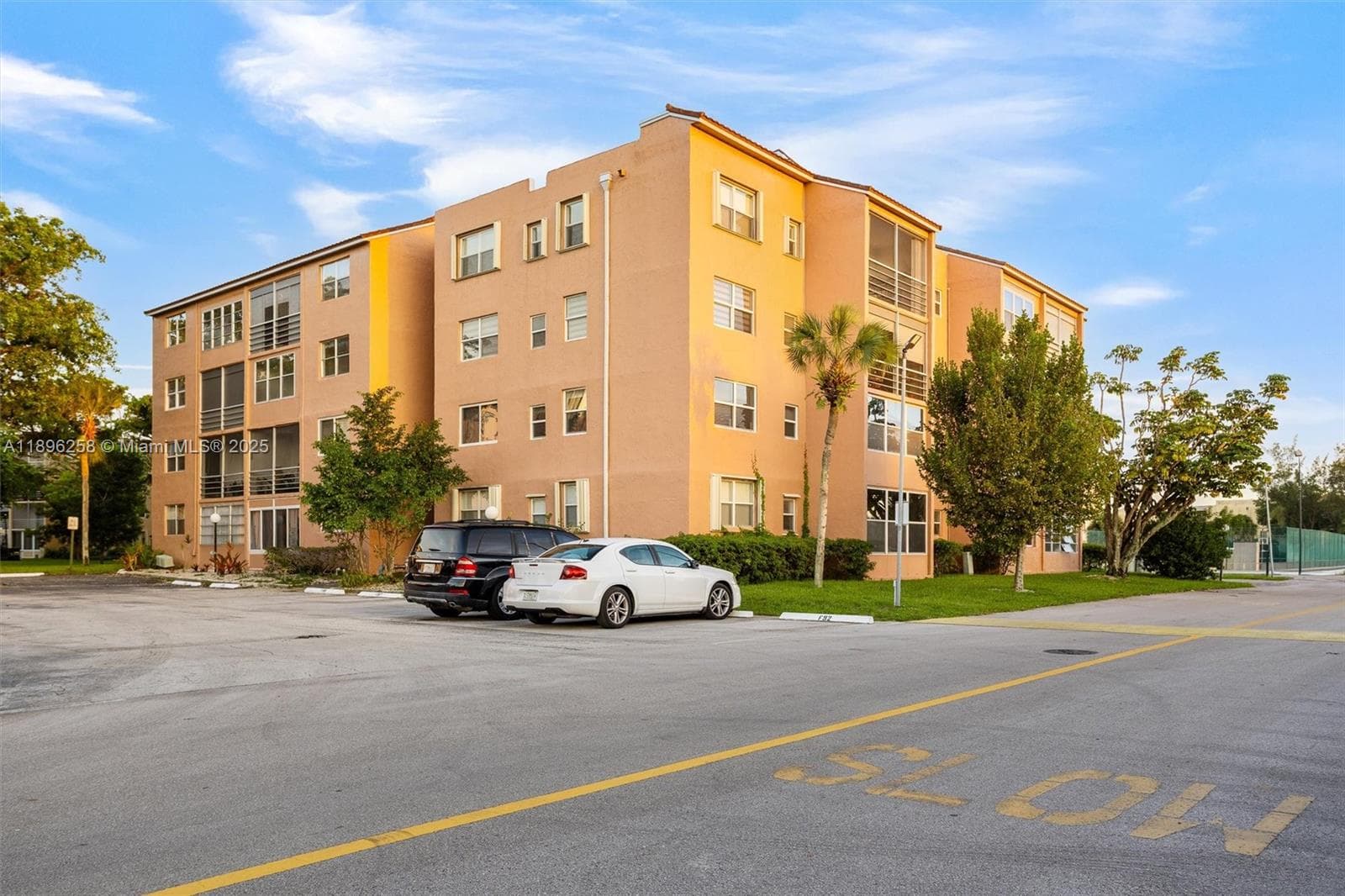 SOMERSET NO. SIX CONDO · #203 in Lauderdale Lakes - Photo 3