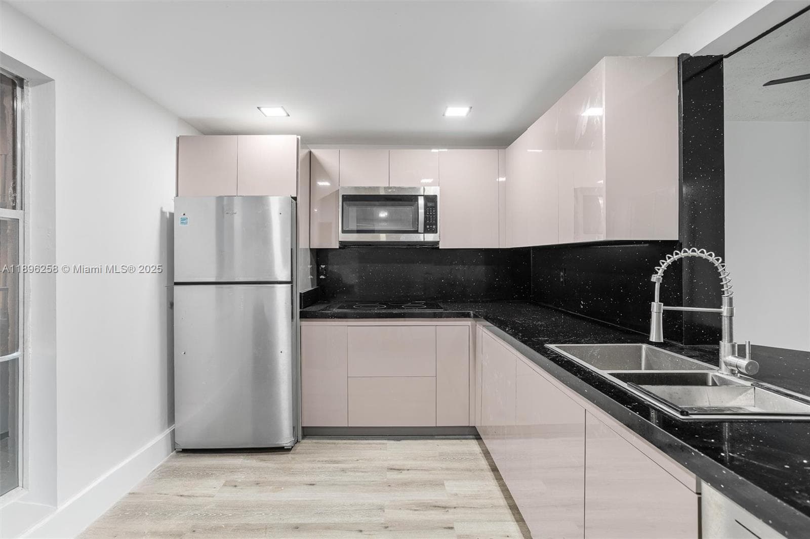 SOMERSET NO. SIX CONDO · #203 in Lauderdale Lakes - Photo 14