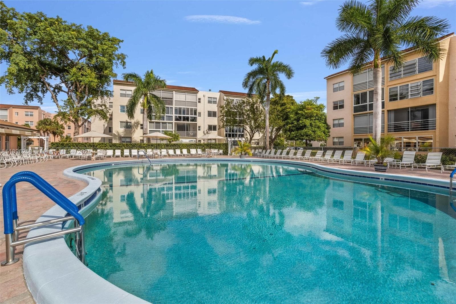 SOMERSET NO. SIX CONDO · #203 in Lauderdale Lakes - Photo 11