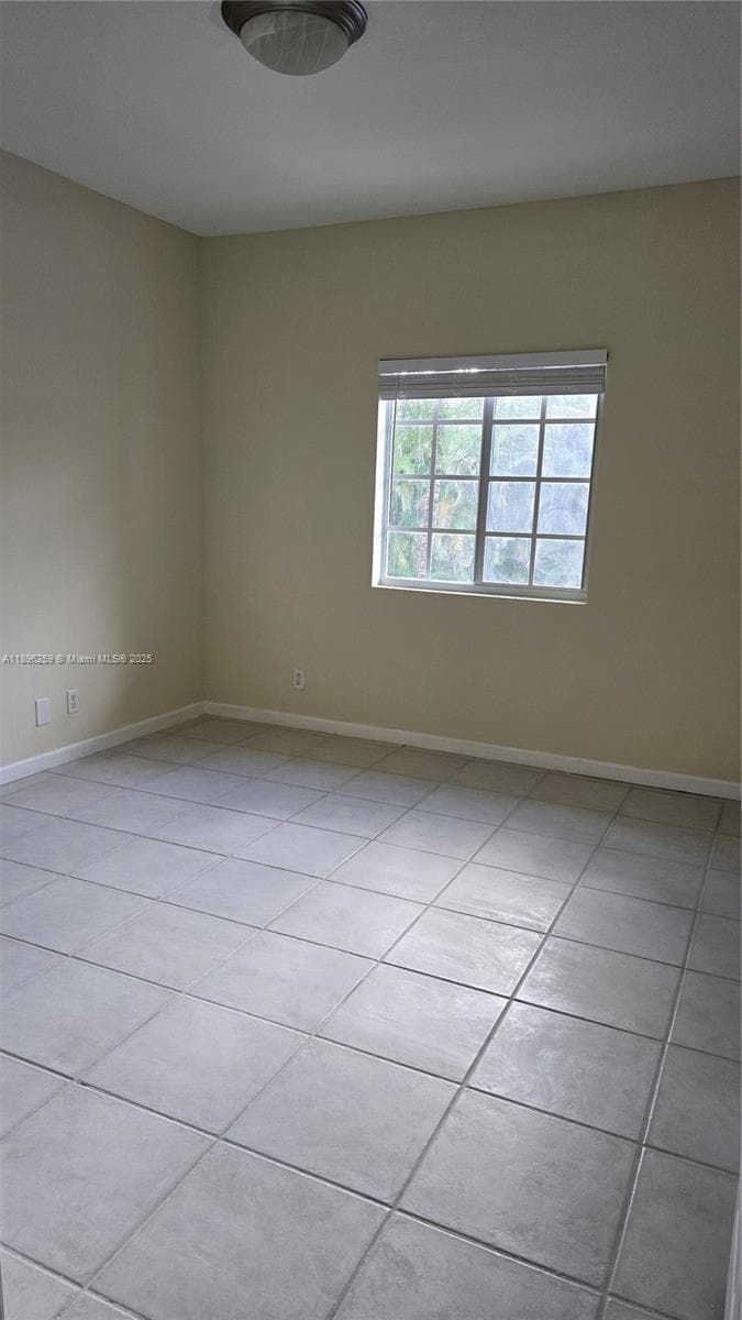 WASHINGTON PALMS CONDO · #12 in Hollywood - Photo 5