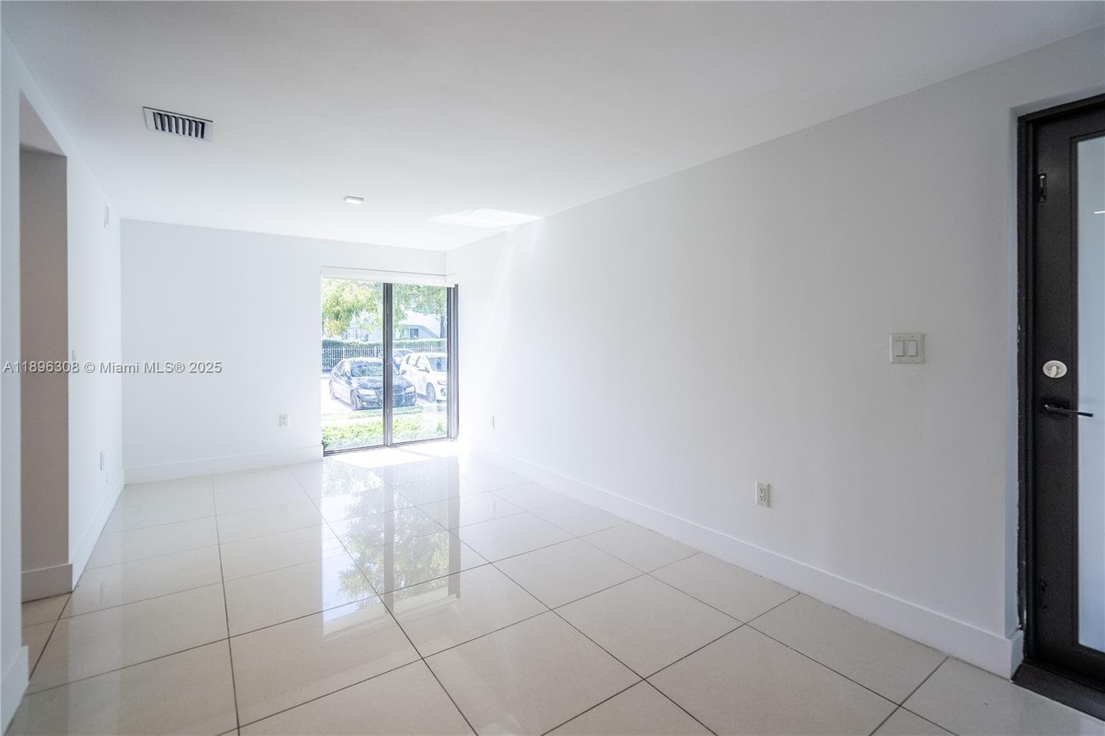 ISLE OF NORMANDY · #102 in Miami Beach - Photo 3