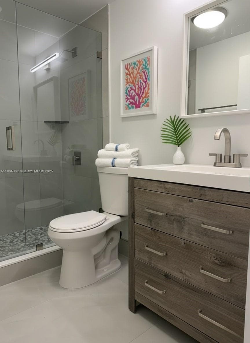 PALM BAY CONDOMINIUM · #1B in Miami - Photo 9