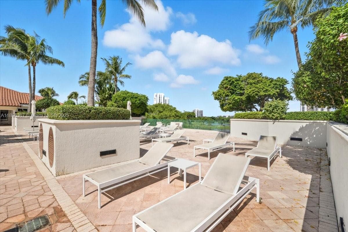 TURNBERRY VLG NO TOWER CO · #516 in Aventura - Photo 42