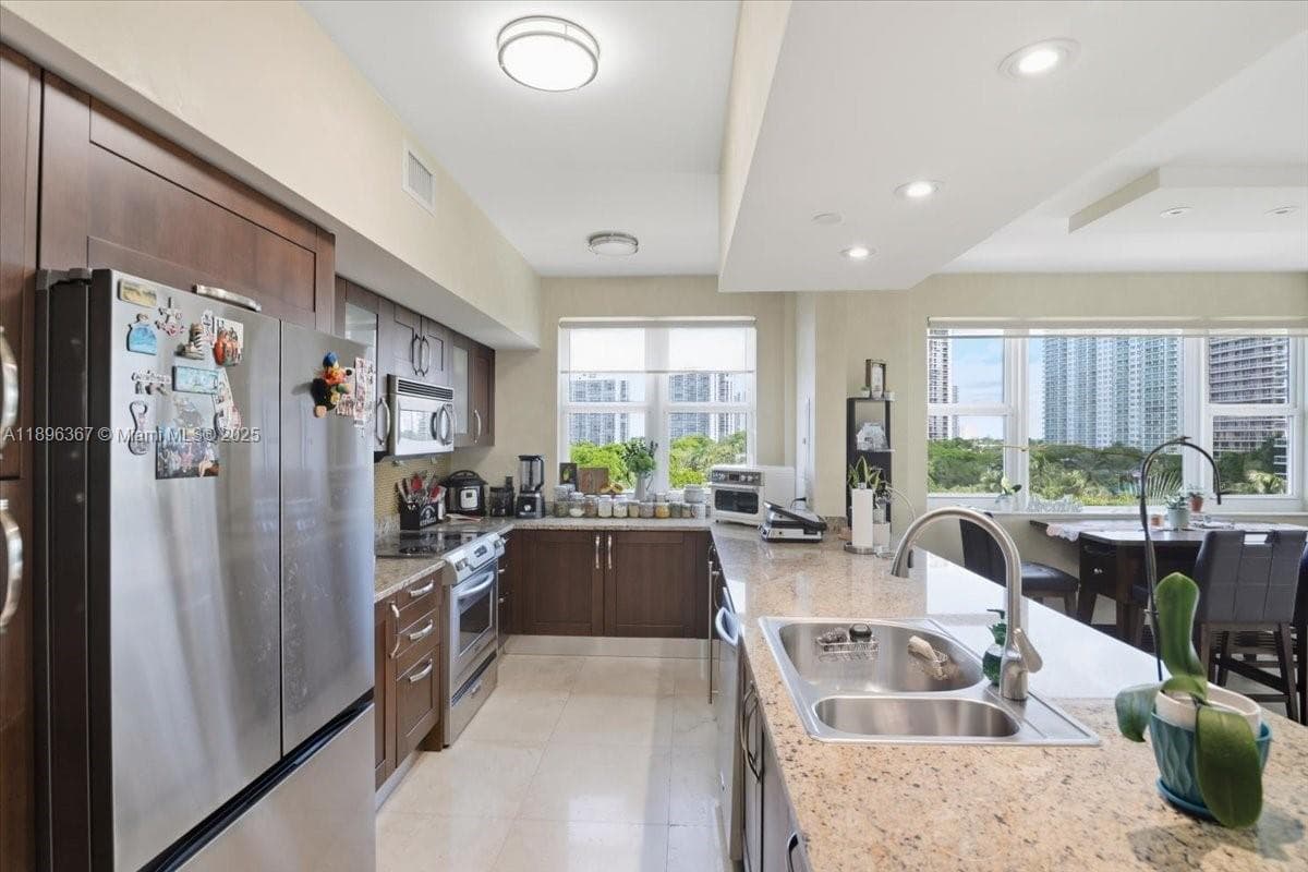 TURNBERRY VLG NO TOWER CO · #516 in Aventura - Photo 17