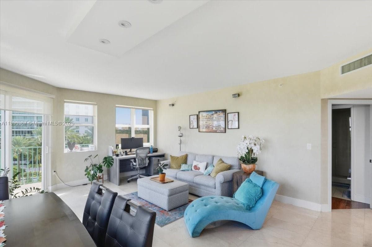 TURNBERRY VLG NO TOWER CO · #516 in Aventura - Photo 12