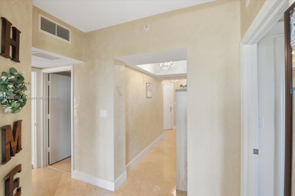 TURNBERRY VLG NO TOWER CO · #516 in Aventura - Photo 9