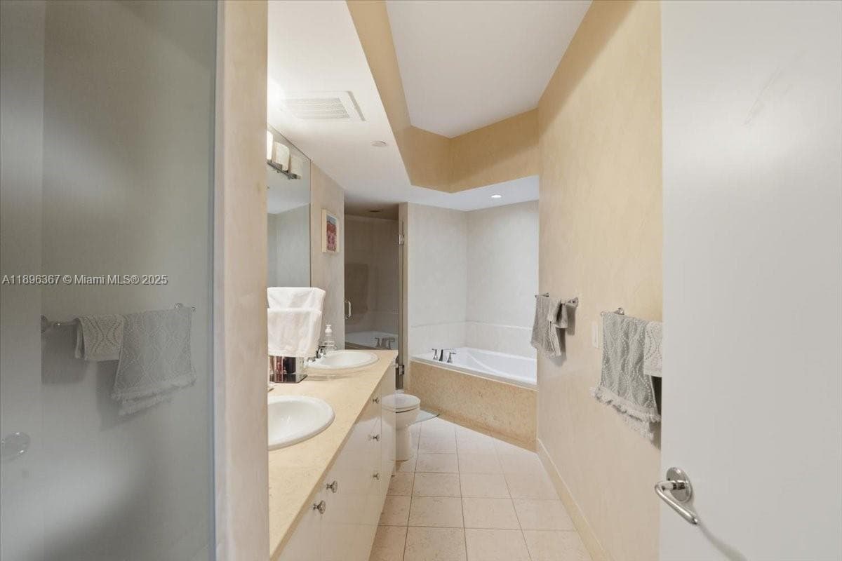 TURNBERRY VLG NO TOWER CO · #516 in Aventura - Photo 24