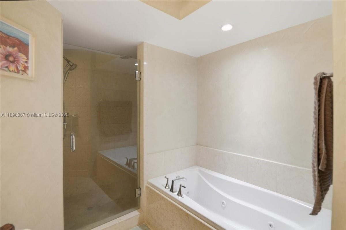 TURNBERRY VLG NO TOWER CO · #516 in Aventura - Photo 34