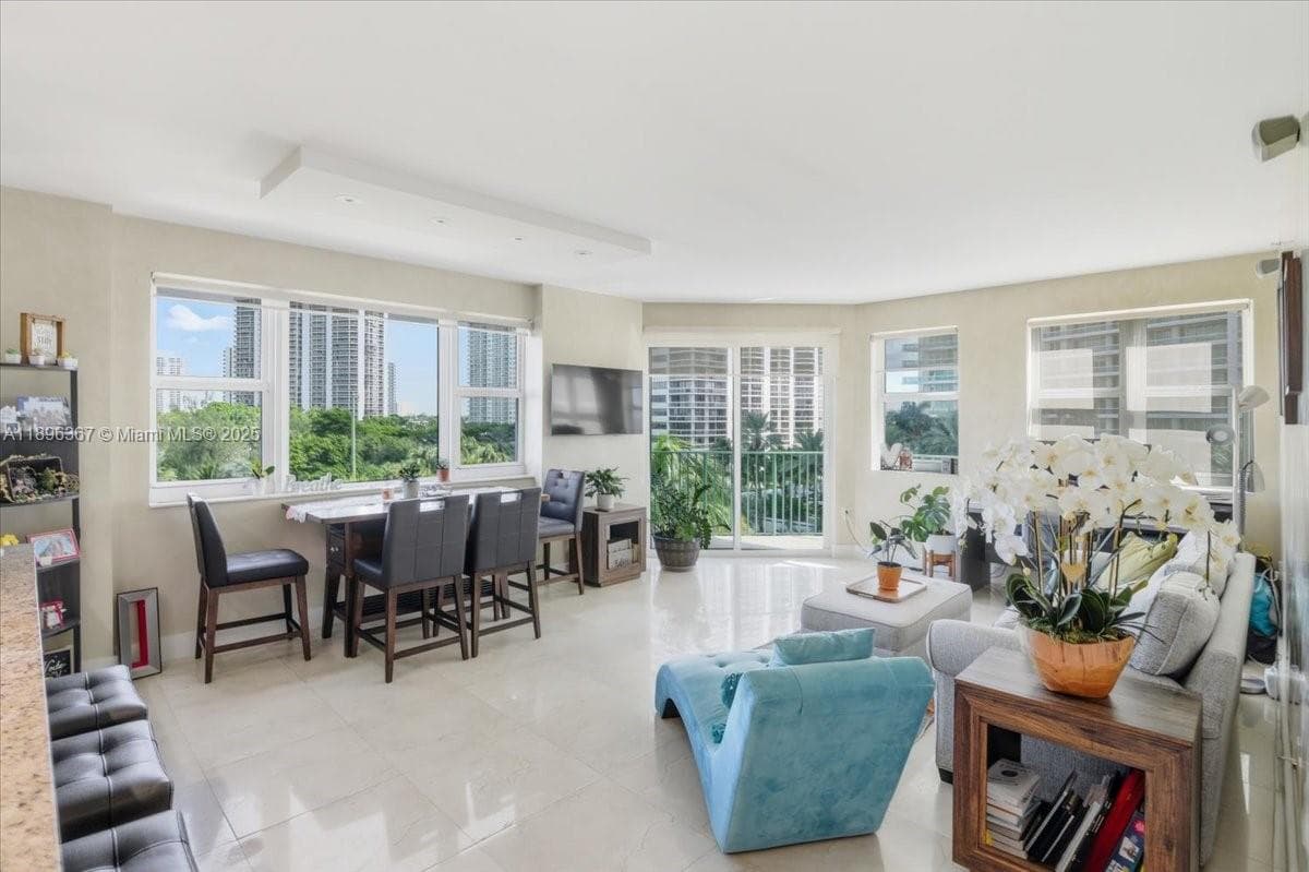 TURNBERRY VLG NO TOWER CO · #516 in Aventura - Photo 10
