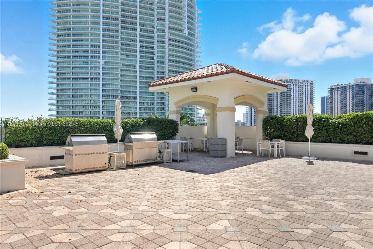 TURNBERRY VLG NO TOWER CO · #516 in Aventura - Photo 55