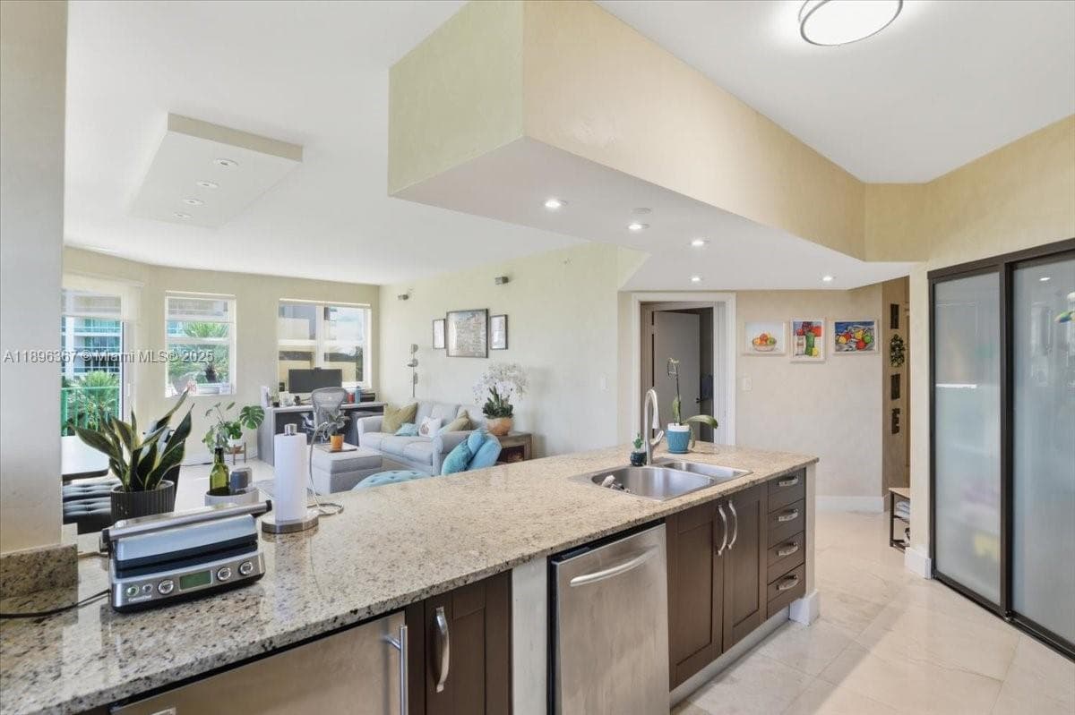 TURNBERRY VLG NO TOWER CO · #516 in Aventura - Photo 35