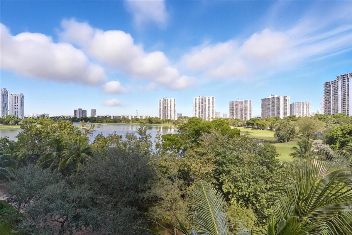 TURNBERRY VLG NO TOWER CO · #516 in Aventura - Photo 4