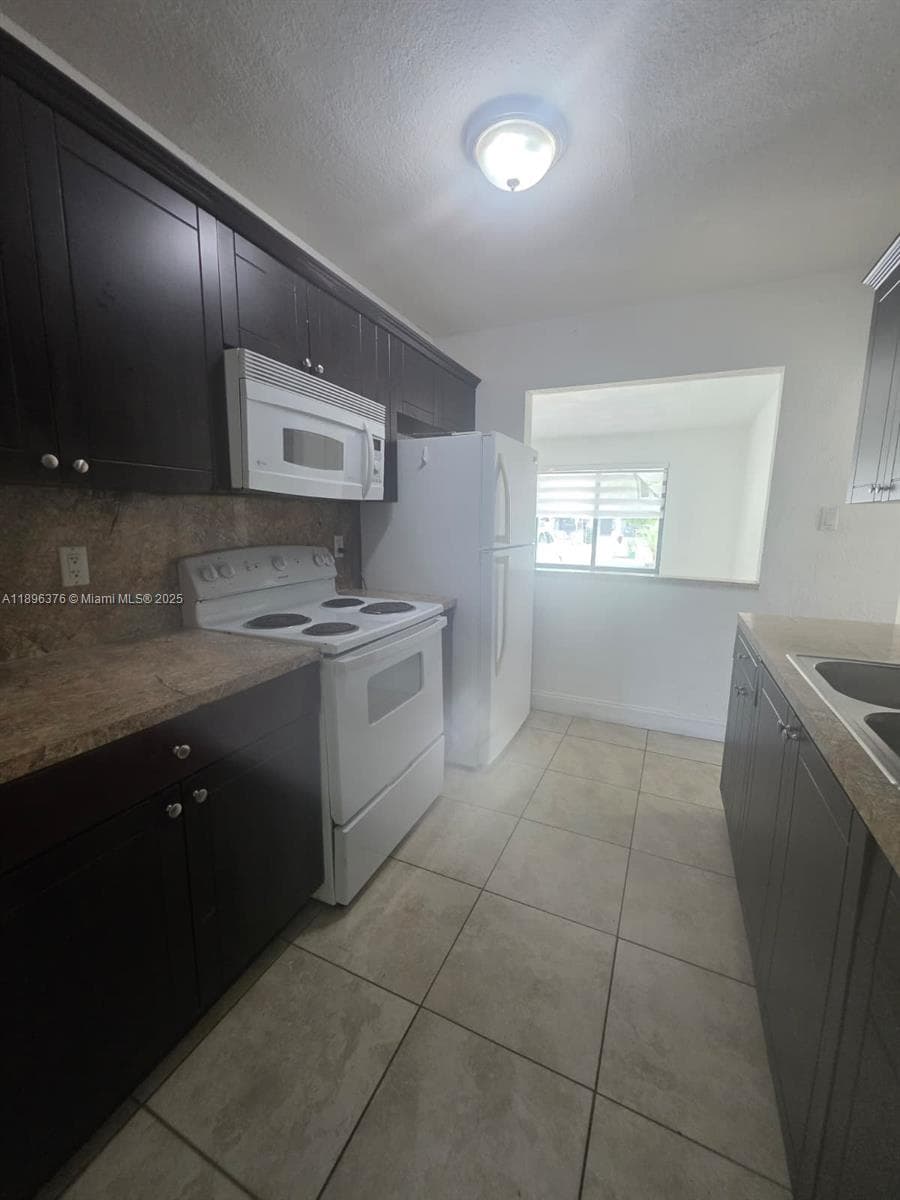 14900 NW 9th Ct photo 6