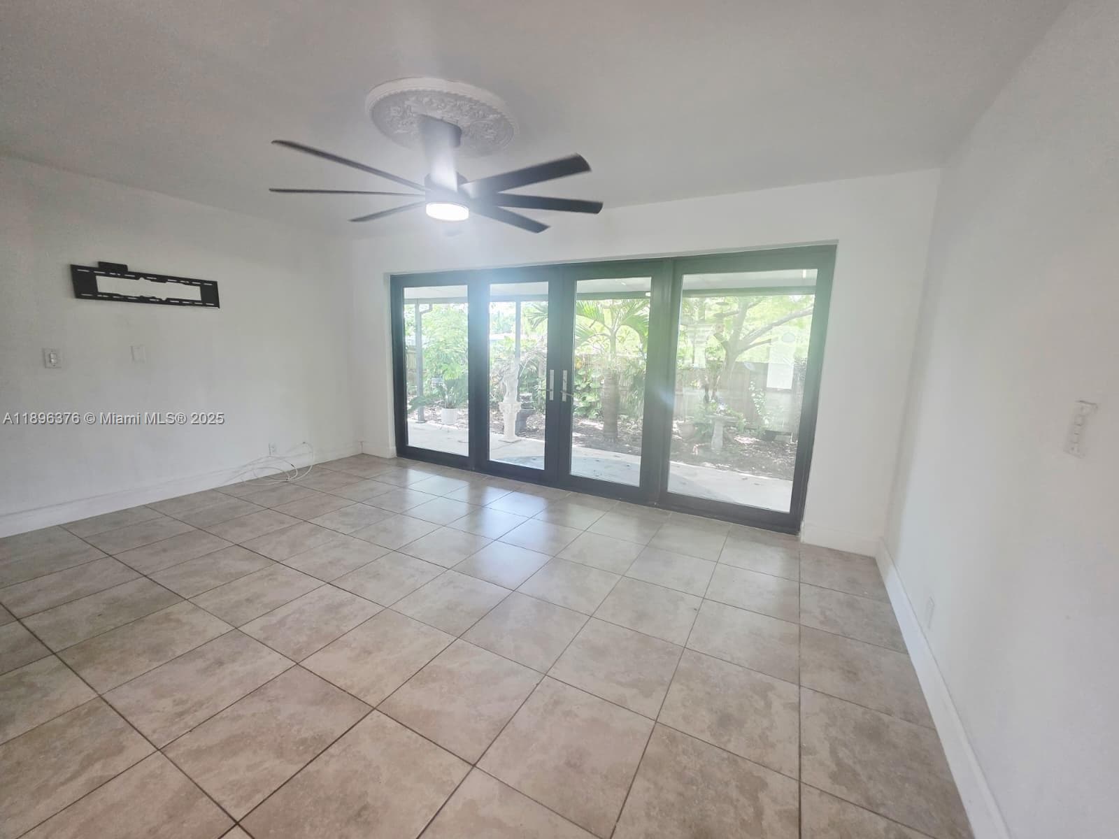 14900 NW 9th Ct photo 3