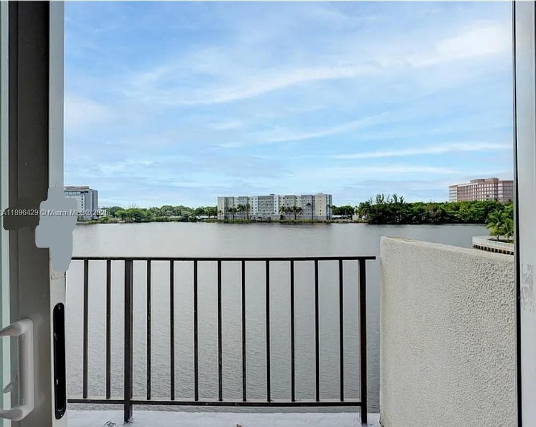 EL LAGO CONDO · #E408 in Miami - Photo 23