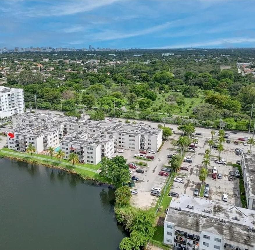 EL LAGO CONDO · #E408 in Miami - Photo 27
