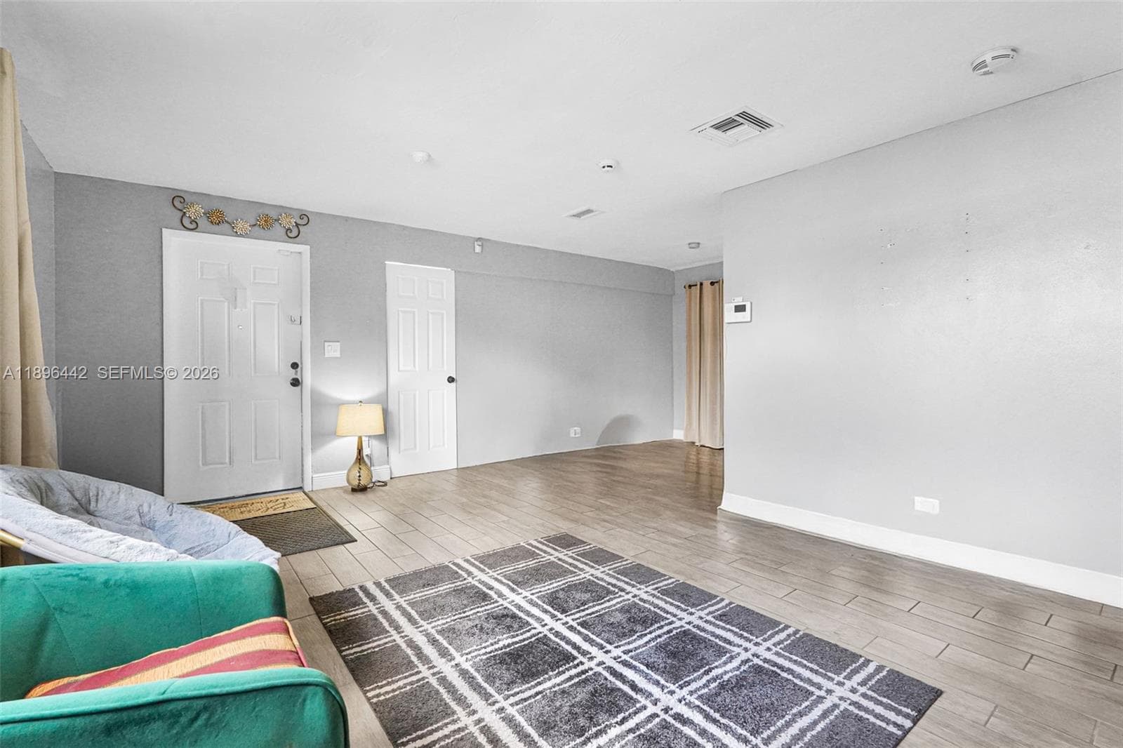 5424 Mayo St photo 7