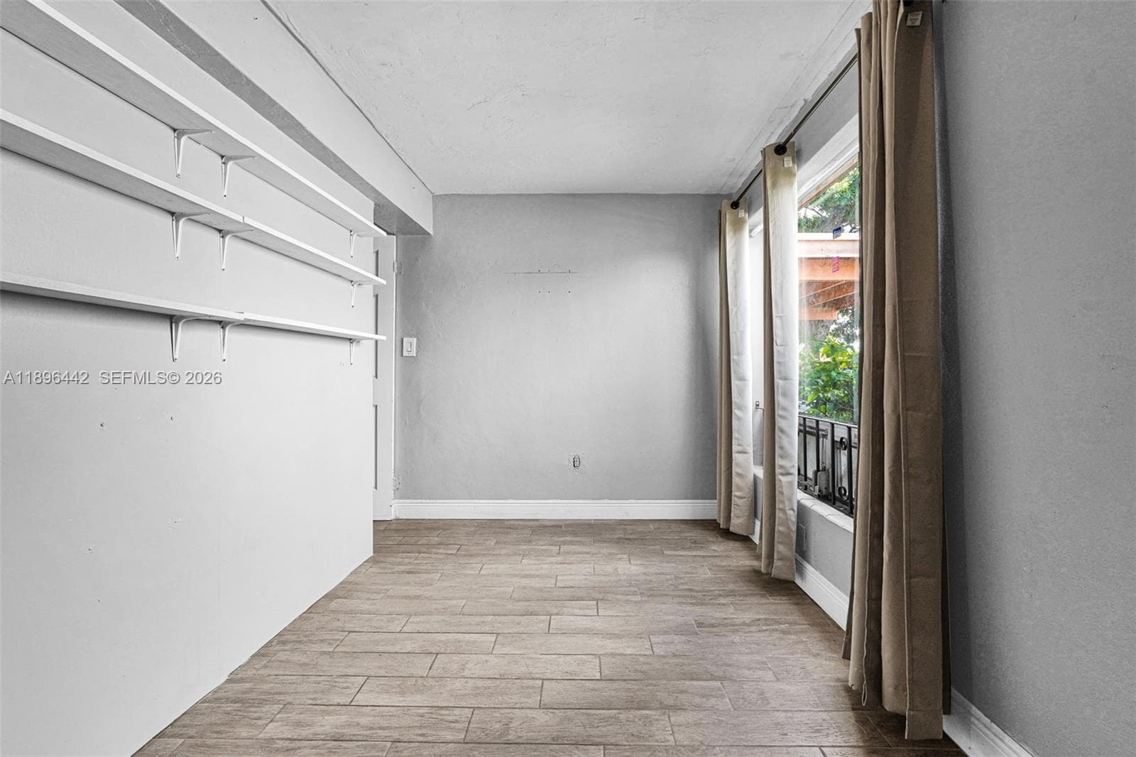 5424 Mayo St photo 3