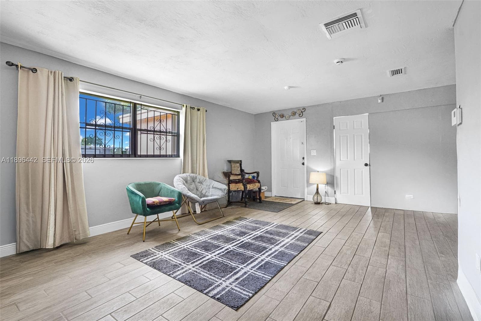 5424 Mayo St photo 10