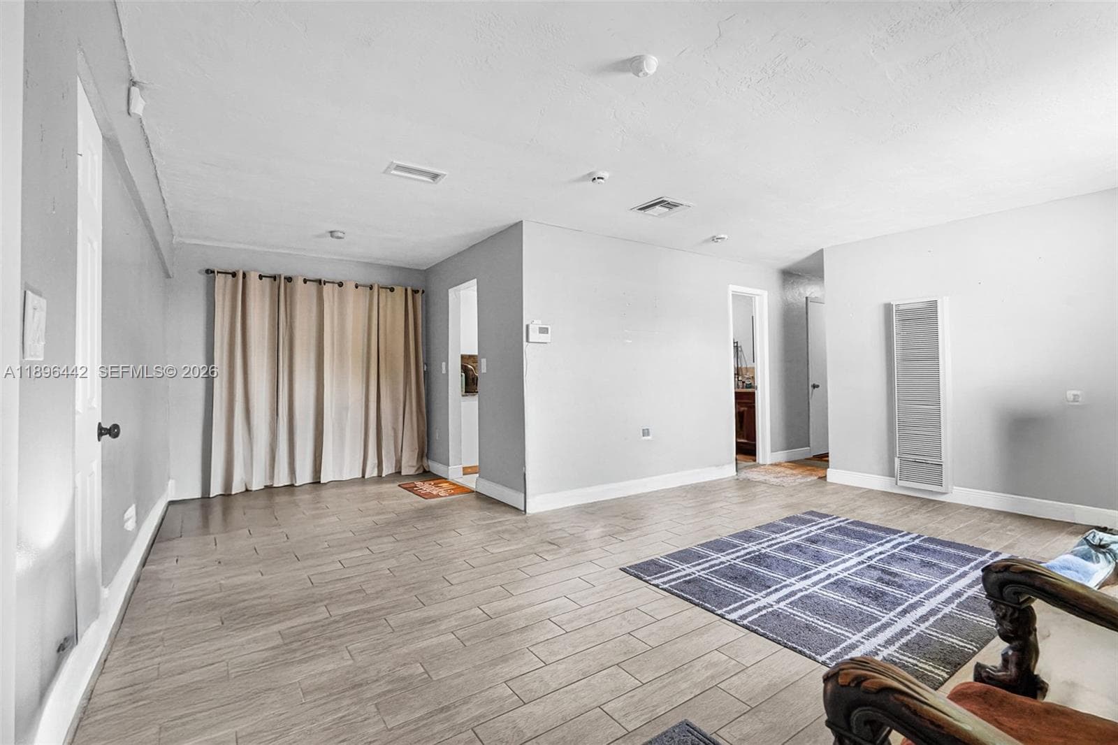 5424 Mayo St photo 4