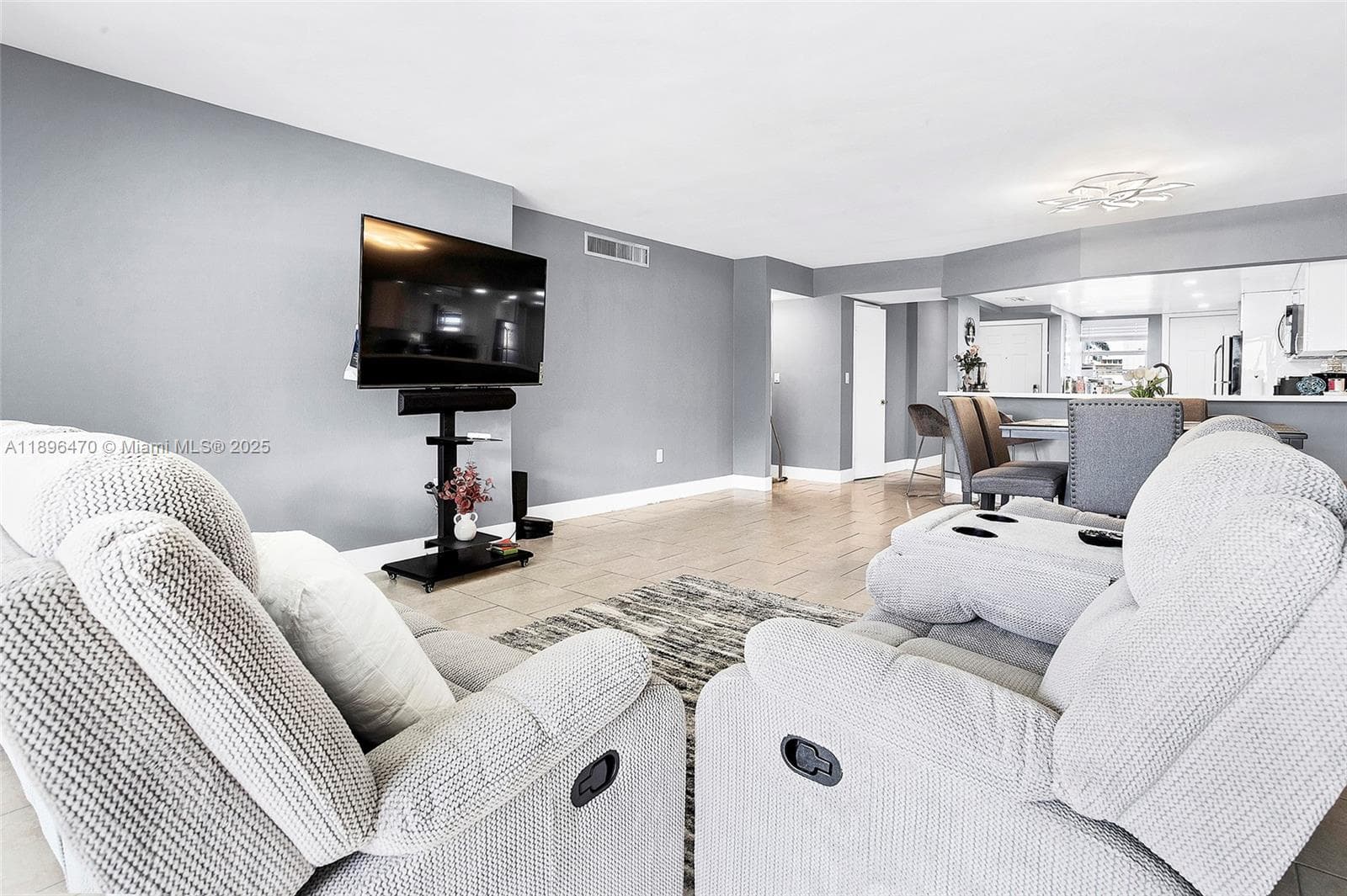 JADE WINDS GROUP · #309-2 in Miami - Photo 10