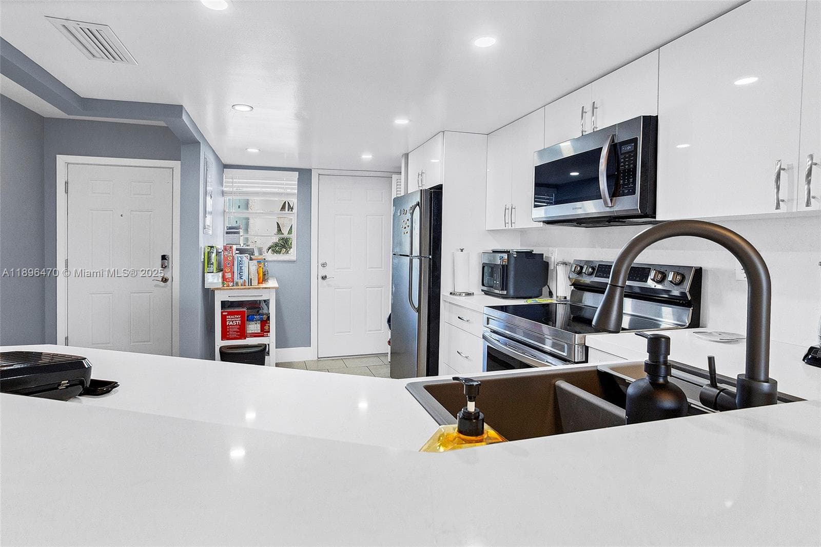 JADE WINDS GROUP · #309-2 in Miami - Photo 8