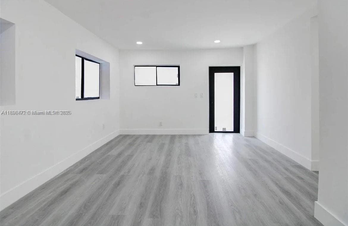 13885 NW 5th Ave photo 5