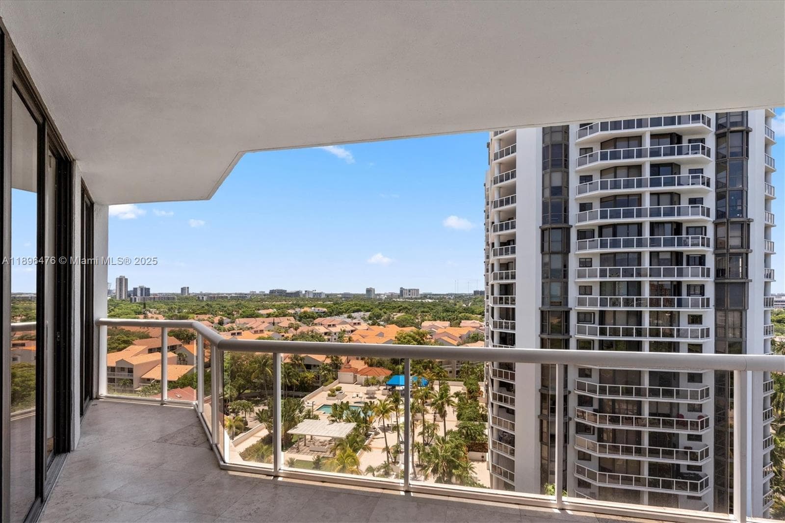 PORTSVIEW AT THE WATERWAYS · #1116 in Aventura - Photo 7
