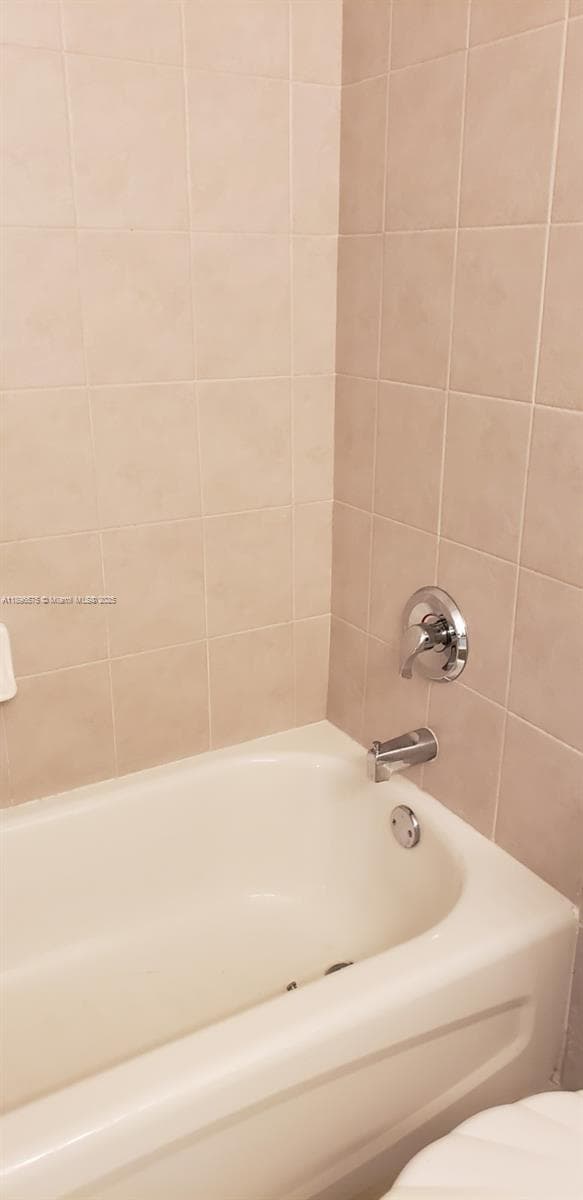 WASHINGTON PALMS CONDO · #5 in Hollywood - Photo 12