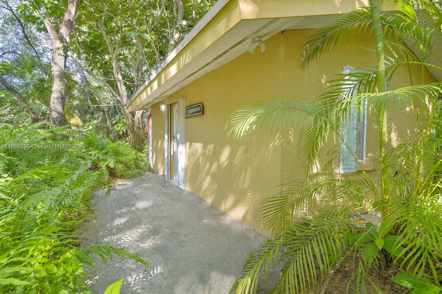 15000 Old Cutler Rd photo 19