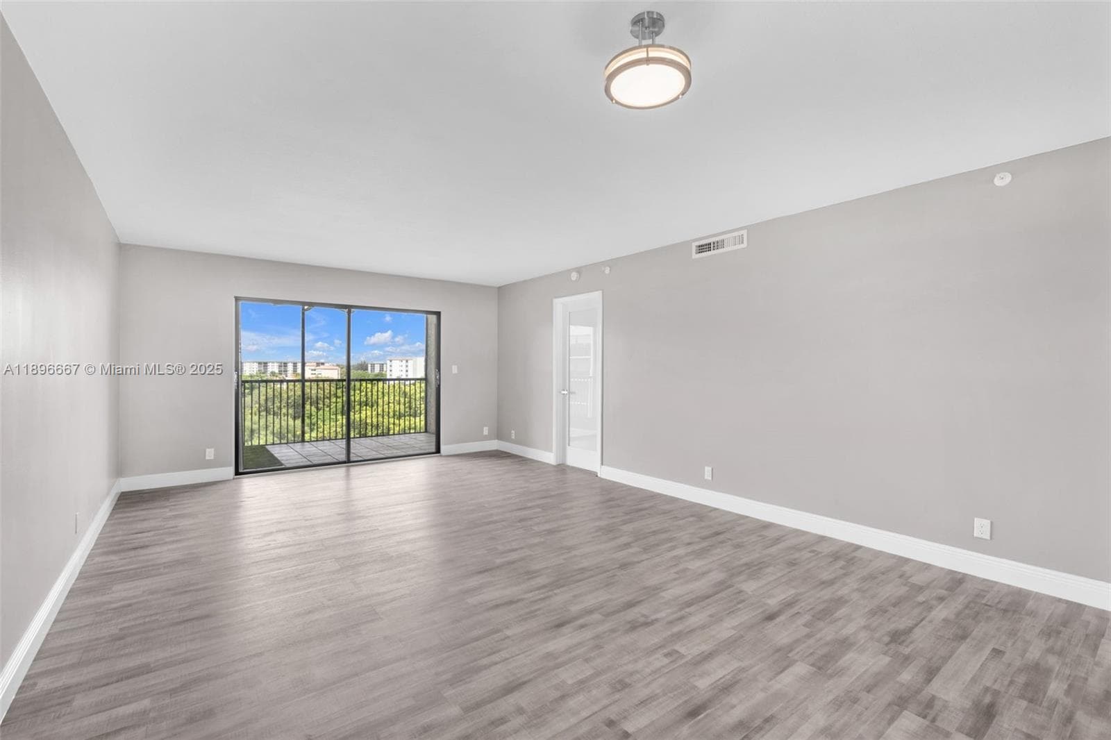 Cypress Bend III Le CLUB · #802 in Pompano Beach - Photo 12