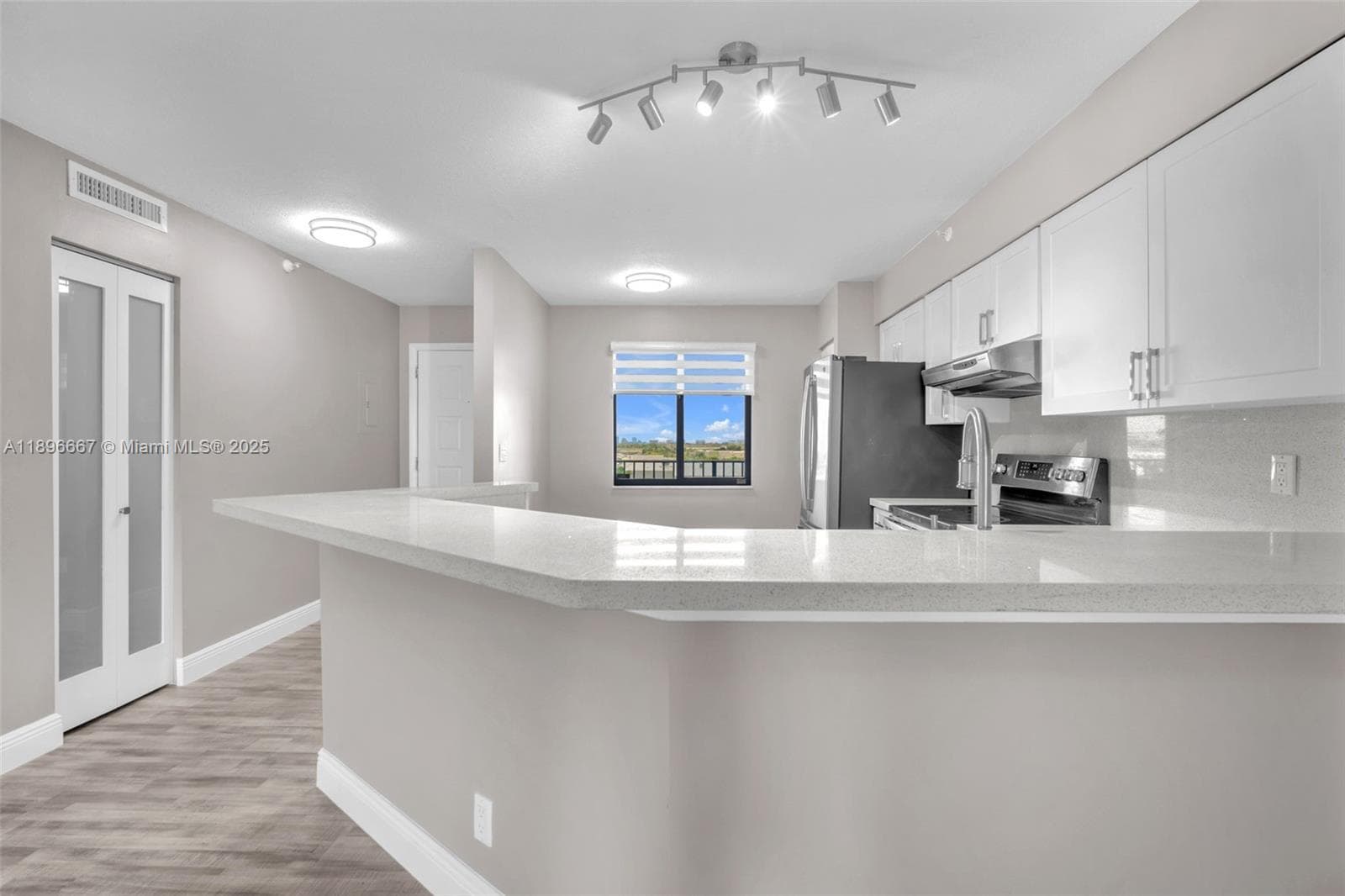 Cypress Bend III Le CLUB · #802 in Pompano Beach - Photo 9
