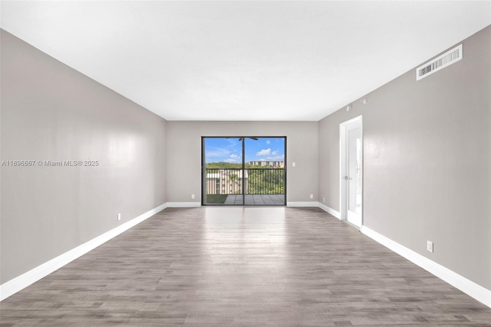 Cypress Bend III Le CLUB · #802 in Pompano Beach - Photo 11