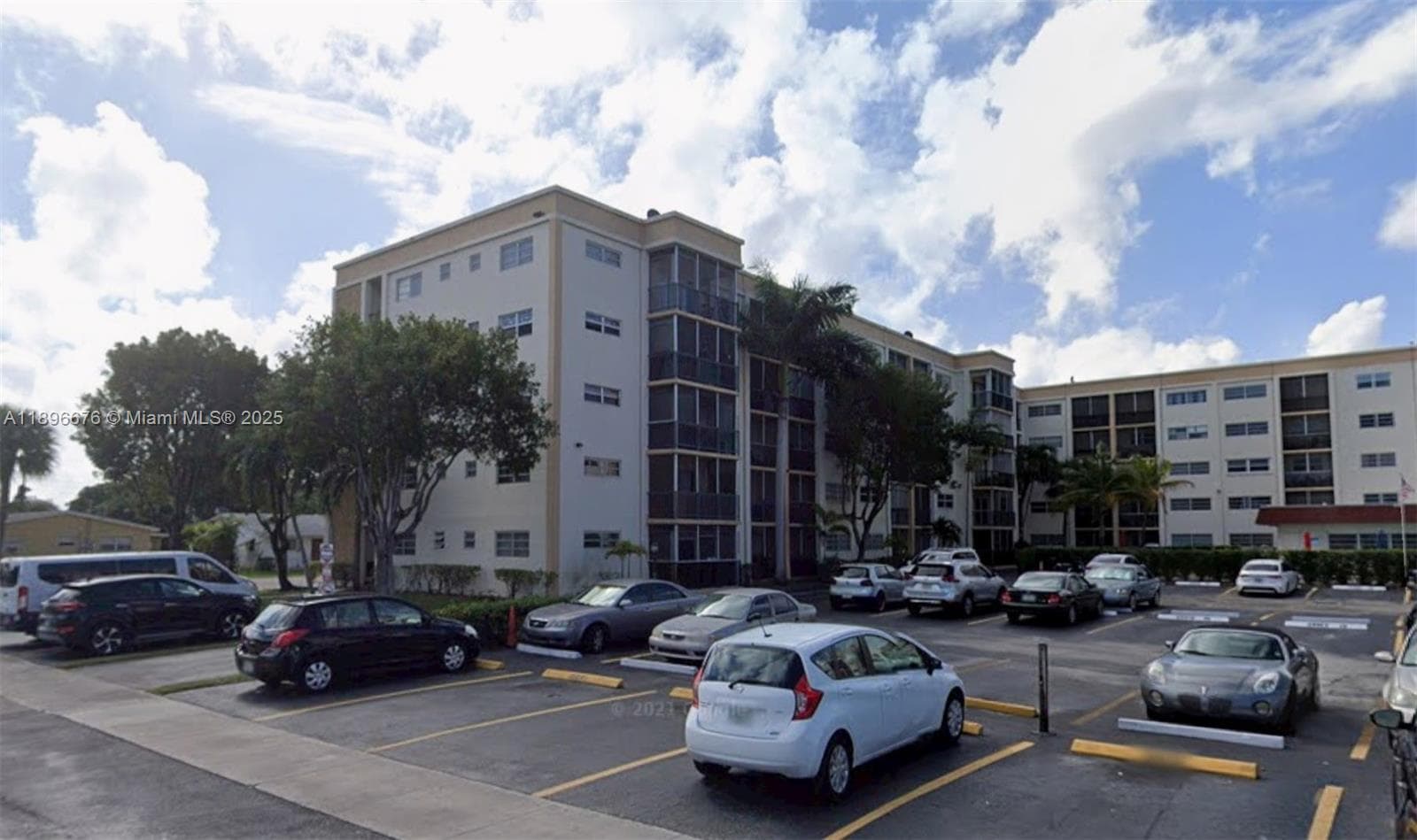 Parkside Towera · #301 in Hallandale Beach - Photo 1