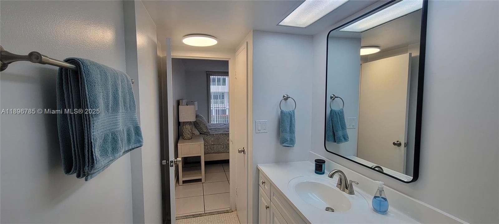 THE CARRIAGE HOUSE CONDO · #214 in Miami Beach - Photo 16