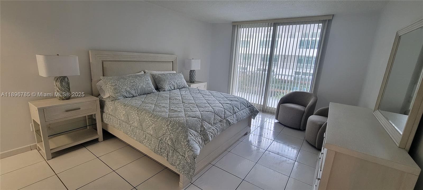 THE CARRIAGE HOUSE CONDO · #214 in Miami Beach - Photo 12