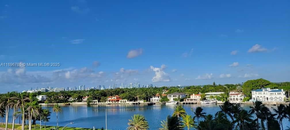 THE CARRIAGE HOUSE CONDO · #214 in Miami Beach - Photo 36